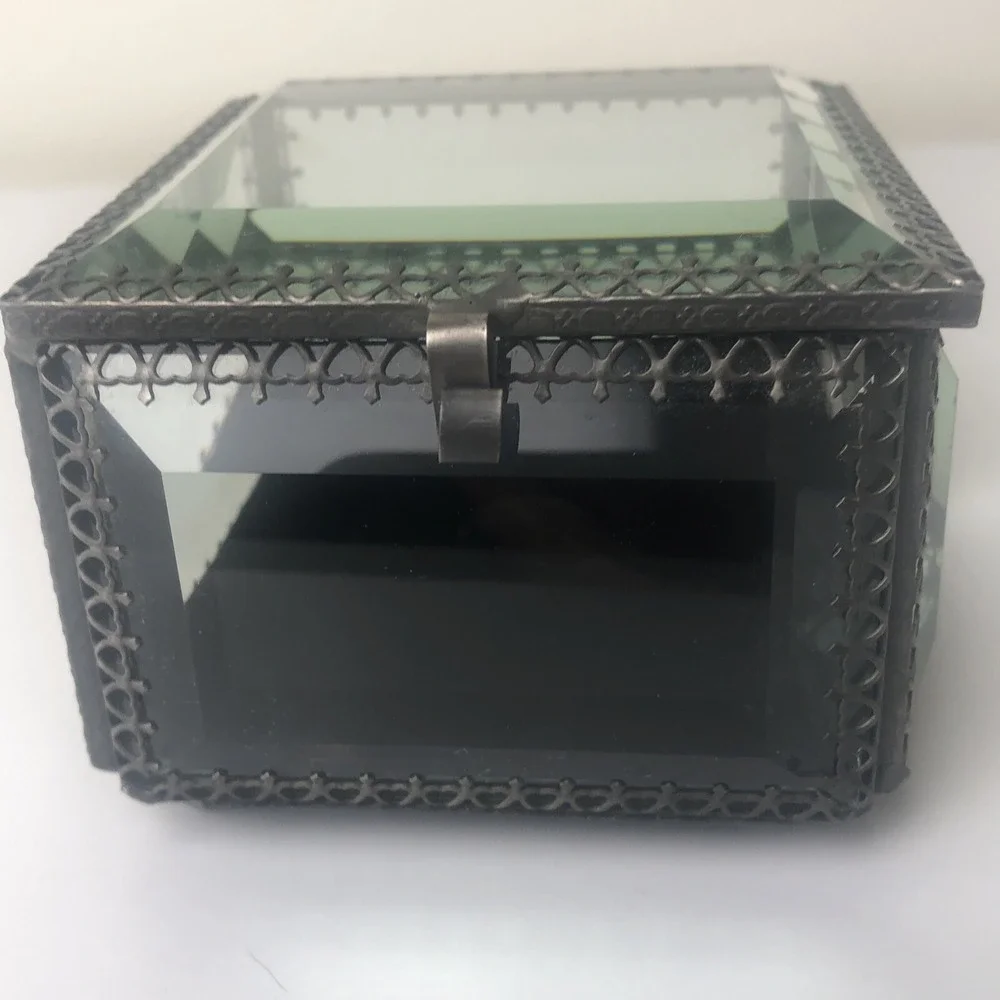 Nicole Miller Home Glass Mirrored Elegant Silver Tone Jewelry Trinket Box